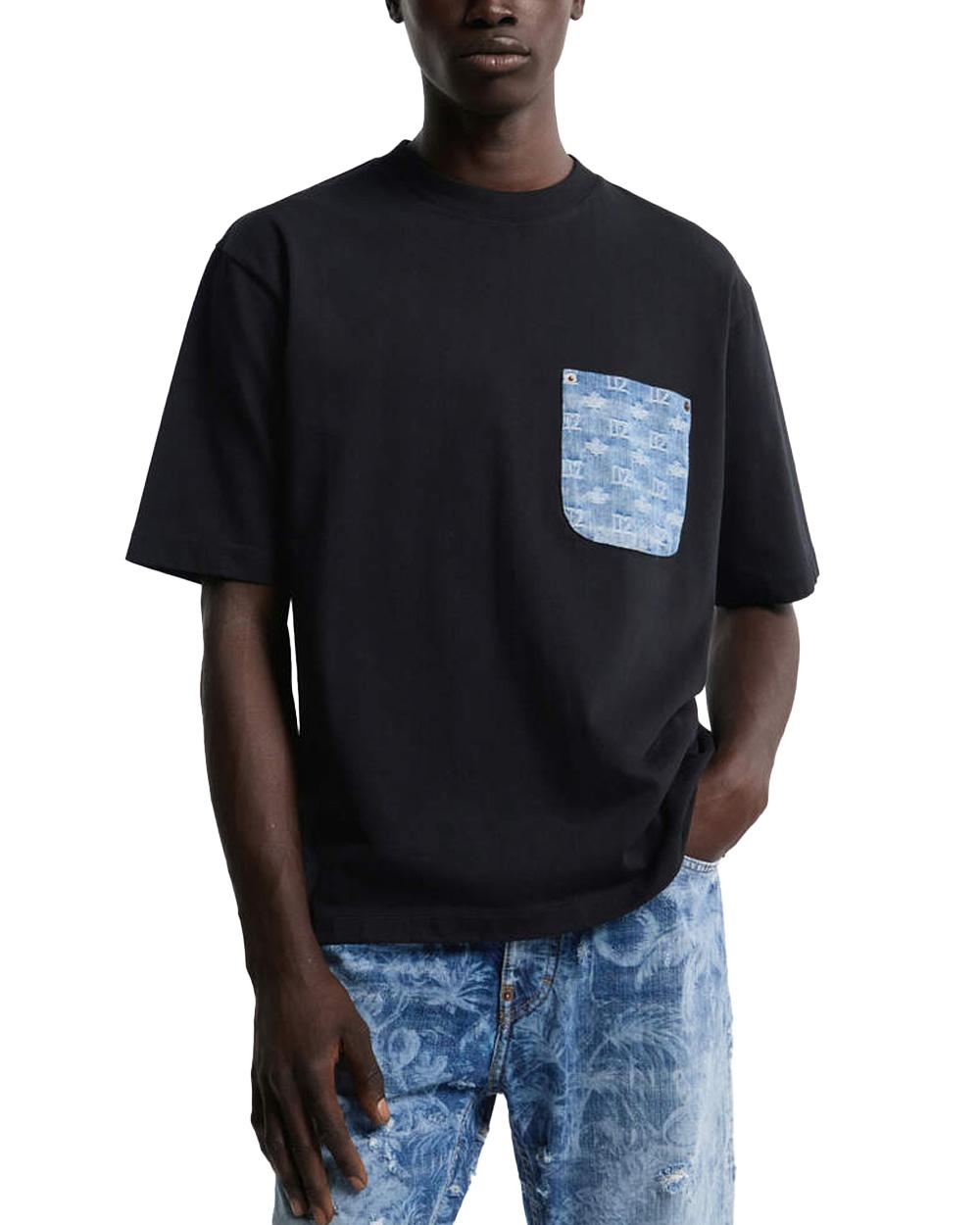 DSQUARED2 T-shirt DSQUARED2 uomo Loose Fit S74GD1554D20106 Nera cotone loose girocollo taschino logo monogram<BR/> S74GD1554D20106 900