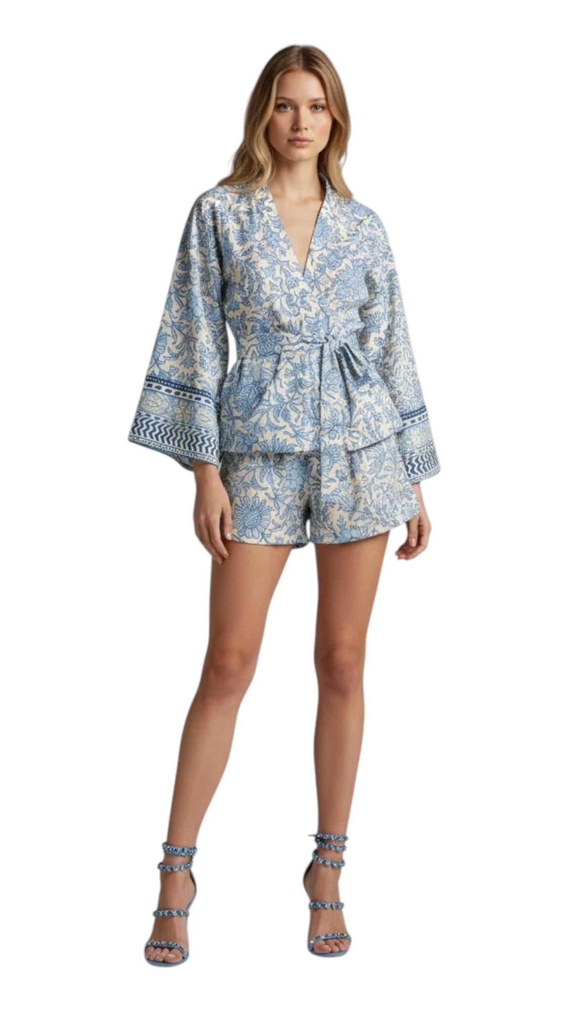MC2 SAINT BARTH Camicia MC2 SAINT BARTH donna CYR0001 09673L 0131 Carly Silk Habotai Batik Foulard Celeste Panna 	<BR/> CYR000109673L 0131 