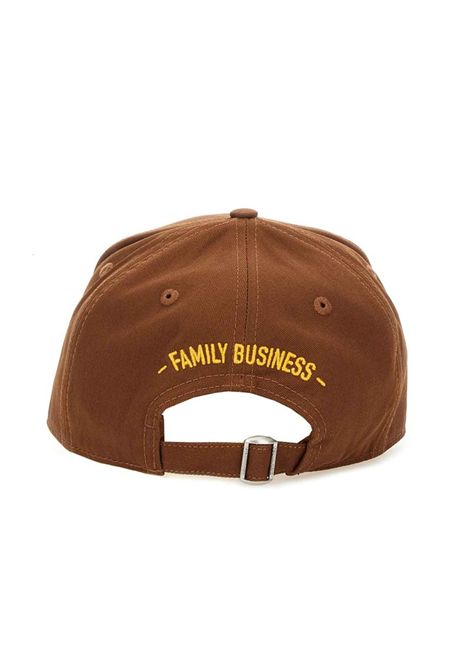 Cappello Dsquared2 uomo BCM081805C000015087 nocciola patch DSQUARED2 | Cappelli | BCM081805C000015087