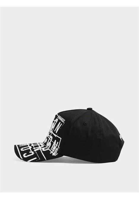 Cappello Dsquared2 uomo BCM078905C00001M063 nero monogramma stampato DSQUARED2 | Cappelli | BCM078905C00001M063